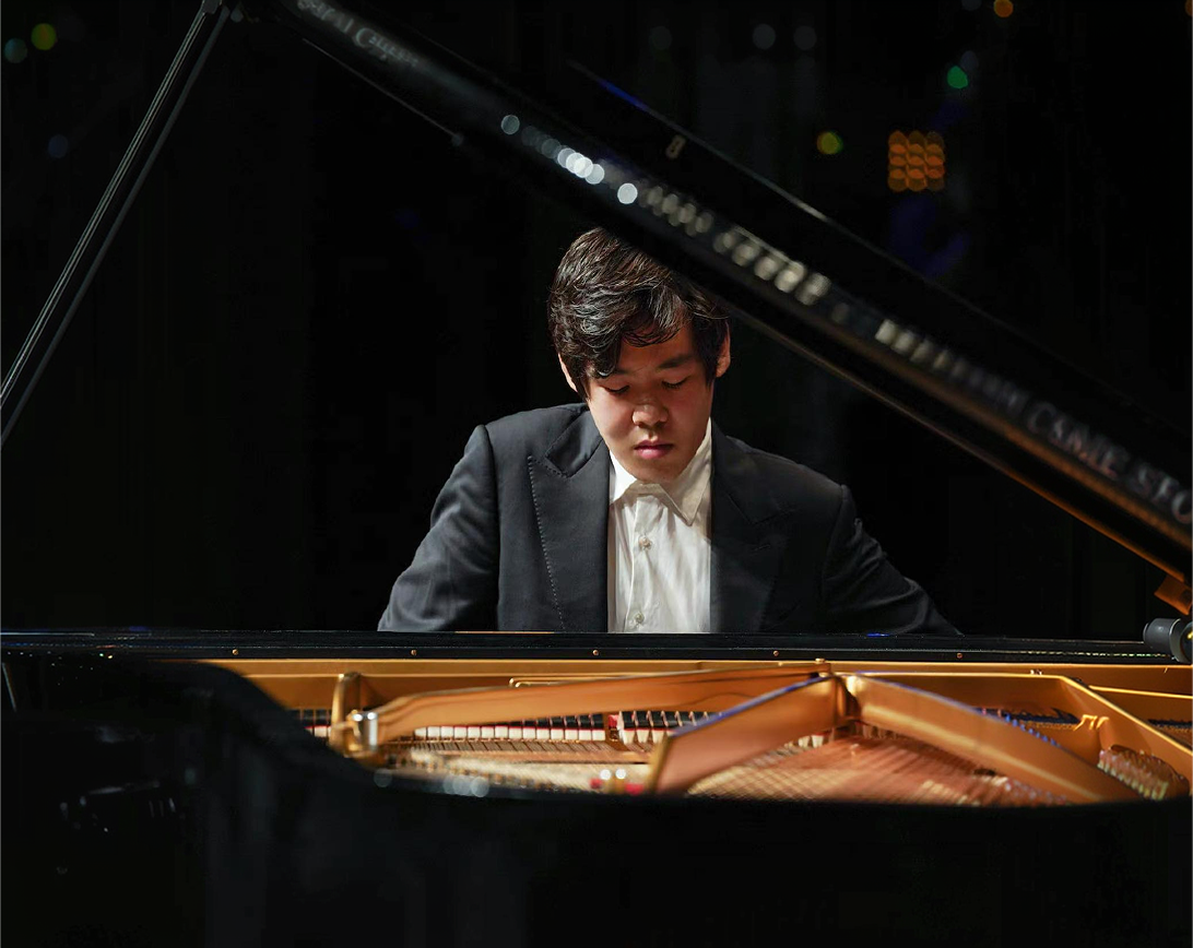 Yutong Sun at the piano