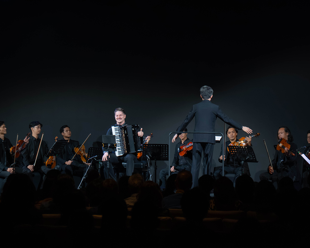 Radu Ratoi and Klassikhaus performing at A Tango Evening