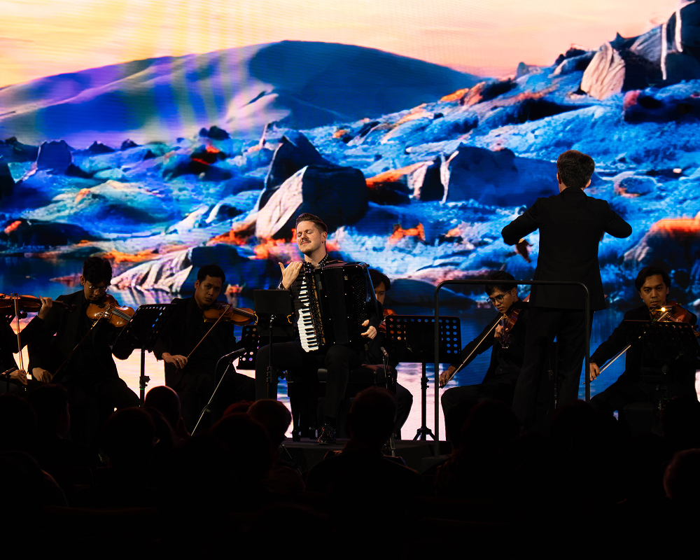 Radu Ratoi and Klassikhaus performing at A Tango Evening